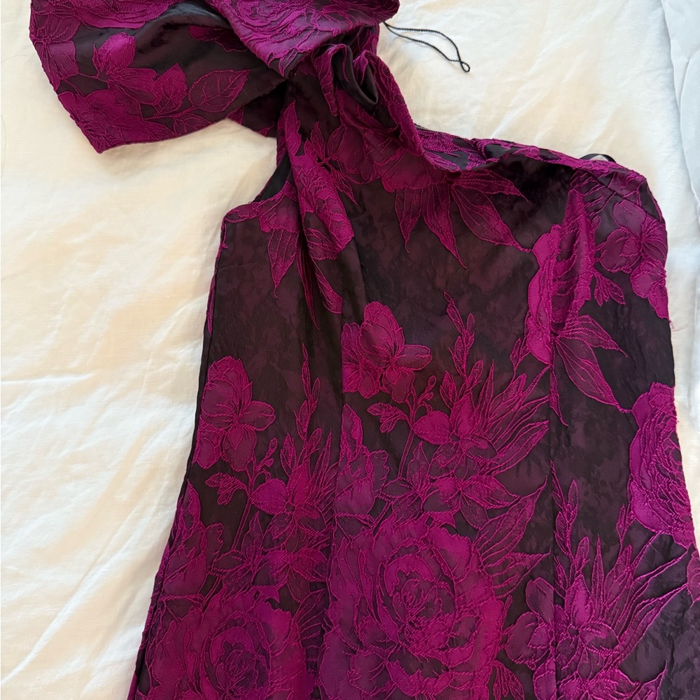 Aidan Mattox Elegant Floral Dress in Black and Magenta size o worn once